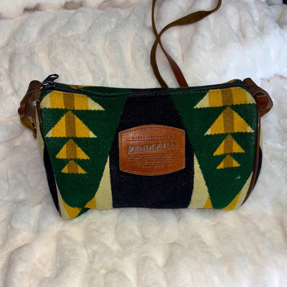 Pendleton Geometric Green and Yellow Crossbody Bag - Picture 1 of 7
